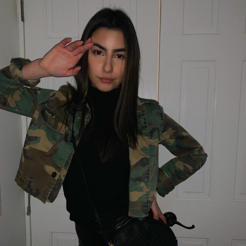 Meet your Posher, Natalia